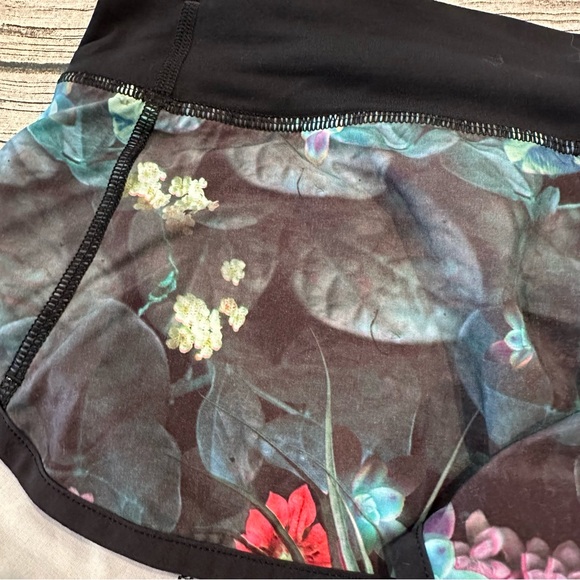 Lululemon Speed Short in Black With Floral Pattern; Size 4 - Picture 2 of 10